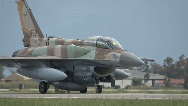 Không quân Israel hiện đang vận hành 224 chiếc F-16 (với số lượng tương ứng theo các biến thể C/D/I là 78/49/97).