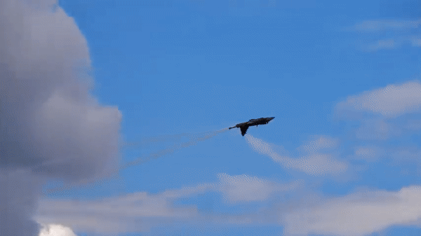 Tập đoàn Saab đã xuất khẩu thành công JAS-39 Gripen sang Hungary, Cộng hòa Séc, Thái Lan, Brazil, Nam Phi.