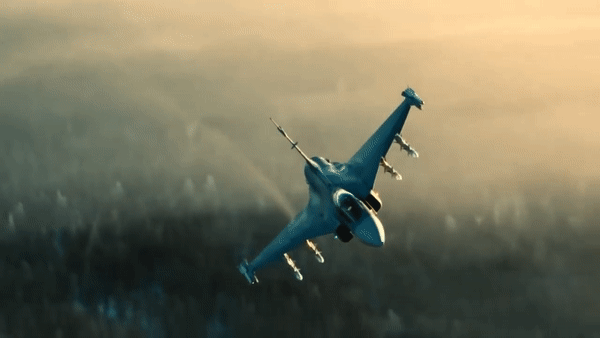 Động cơ F414 được biết đến với độ tin cậy và hiệu suất, góp phần vào sự nổi tiếng linh hoạt của dòng máy bay này.