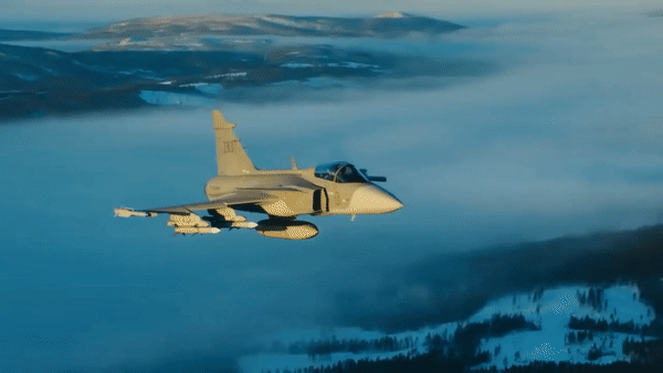 RTAF vừa cho biết họ muốn mua chiến đấu cơ Gripen-E/F vì nó "có khả năng đáp ứng nhu cầu của học thuyết quân sự và chiến lược của Không quân Thái Lan".