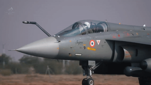 Tejas thể hiện một bước tiến quan trọng trong lĩnh vực phát triển máy bay chiến đấu nội địa ở Ấn Độ.