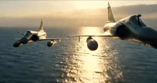 Hai phi đội Mirage-2000 đã thực hiện tổng cộng 515 lần xuất kích, và trong 240 phi vụ tấn công ném 55.000 kg vũ khí trong cuộc chiến này.