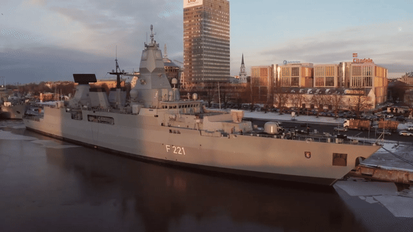 Một thực tế đáng ngại là kho tên lửa phòng không SM-2 trên tàu chiến Hessen đang dần cạn kiệt, nguồn bổ sung tên lửa này không còn do chúng không được Mỹ sản xuất.