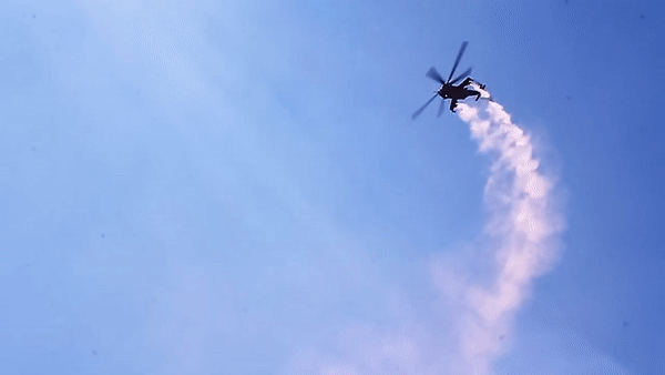 Từ thế hệ 2 trở đi (seri Mi-24V, Mi-24P, Mi-35) thường lắp pháo 23-30mm cố định.