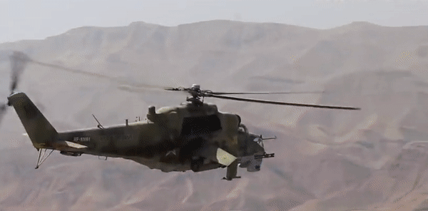  Trực thăng tấn công Mi-24 được Liên Xô phát triển vào cuối thập niên 1960 và đi vào trang bị trong không quân Liên Xô vào năm 1972.