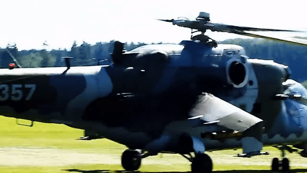 Không quân Nga bác bỏ thông tin chiếc Mi-24 rơi là do bị phòng không đối phương bắn hạ.