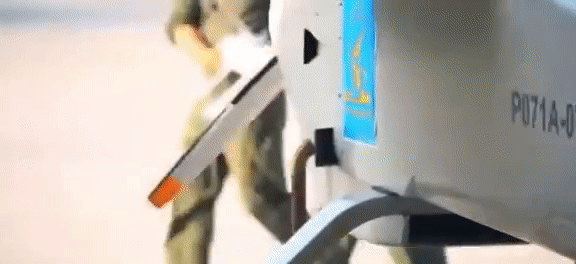 Loại tên lửa không đối đất thường được trang bị cho UAV này mang định danh Qa'em, có tính năng chiến đấu gần giống với tên lửa AGM-114 Hellfire của Mỹ.
