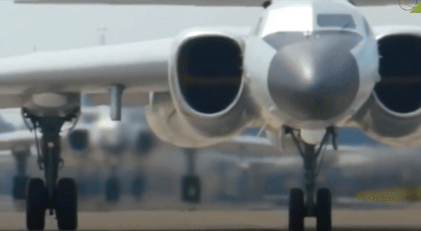 Phạm vi chiến đấu hiệu quả của H-6K lên tới 5.600km nếu được tiếp dầu trên không.