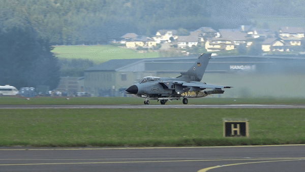 Chiến đấu cơ Tornado Đức huấn luyện với bom hạt nhân B61-12 - Hình 26 Chien dau co Tornado Duc huan luyen voi bom hat nhan B61-12-Hinh-26