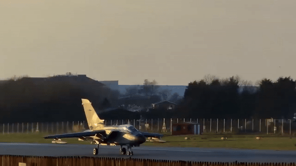 Chiến đấu cơ Tornado Đức huấn luyện với bom hạt nhân B61-12 - Hình 33 Chien dau co Tornado Duc huan luyen voi bom hat nhan B61-12-Hinh-33