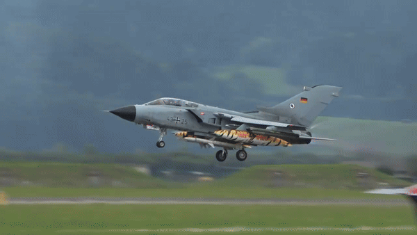 Chiến đấu cơ Tornado Đức huấn luyện với bom hạt nhân B61-12 - Hình 27 Chien dau co Tornado Duc huan luyen voi bom hat nhan B61-12-Hinh-27