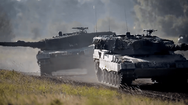 Trong cuộc xung đột đang diễn ra, phương Tây đã cấp hàng chục xe tăng Leopard 2A4 cho quân đội Ukraine.