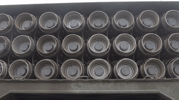 Theo Army Recognition, mới đây, tại triển lãm Quốc phòng Thế giới (WDS 2024) ở Arab Saudi, ông Alexander Mikheyev, Giám đốc điều hành Rosoboronexport, tuyên bố Riyadh quan tâm đến khả năng mua hệ thống pháo phản lực nhiệt áp TOS-1A.