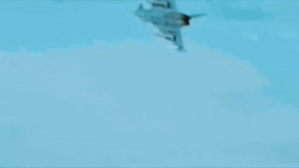 Việc có thể bay liên tục nhiều giờ trên không của chiến đấu cơ Eurofighter Typhoon EF-2000 cho thấy sự bền bỉ của dòng máy bay chiến đấu hiện đại này.