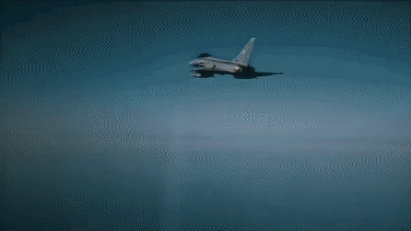 Phiên bản này được lắp đặt radar mảng pha chủ động Captor-E AESA.