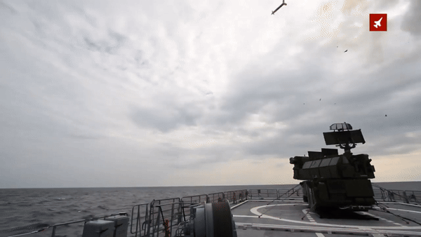 Tuy nhiên, Nga đã bác bỏ các cáo buộc, viện dẫn những thách thức về hậu cần và sự phức tạp của ngành công nghiệp quốc phòng là lý do cho sự chậm trễ.