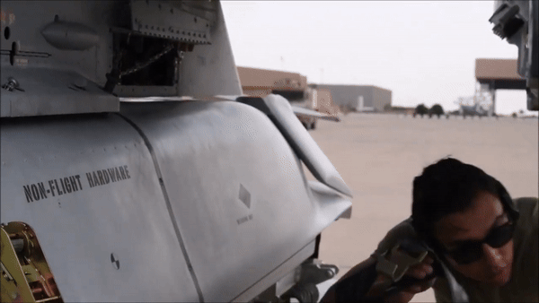 Thân tên lửa được thiết kế với khả năng tán xạ sóng radar cùng các biện pháp che chắn hồng ngoại tiên tiến, khiến nó rất khó bị phát hiện từ xa bởi các hệ thống radar cảnh giới hay quang điện tử.