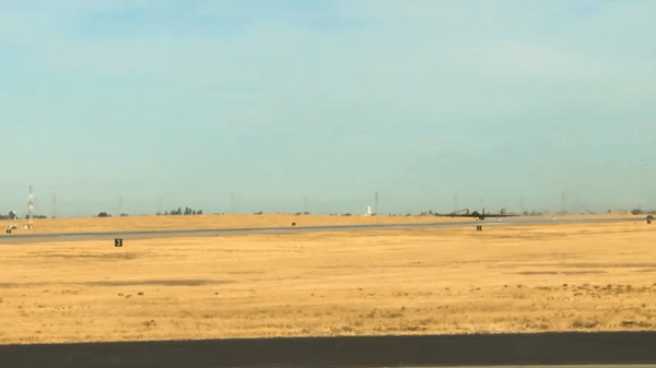 Các biến thể U-2S và TU-2S còn sử dụng động cơ turbin cánh quạt General Electric F118 mạnh hơn nữa.