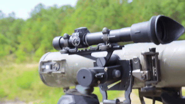 Công ty con tại Mỹ của nhà sản xuất vũ khí Thụy Điển Saab đã công bố việc quân đội Mỹ tiếp tục chi tiền để mua súng chống tăng vác vai Carl Gustaf M4.