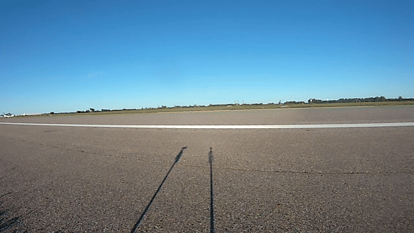 Nhà sản xuất cho biết, UAV này còn có phương án cất cánh thứ ba, song chưa tiết lộ chi tiết. UAV tàng hình XQ-58 Valkyrie hiện có một cách mới để bay lên không trung thông qua đường băng truyền thống với sự trợ giúp của hệ thống bánh xe đẩy đặc biệt.