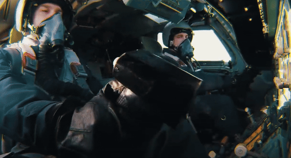 Nếu mối đe dọa xuất hiện từ phía sau, máy bay ném bom sẽ cần nhiều thời gian và nhiên liệu để cơ động vào vị trí tấn công, có khả năng gây ảnh hưởng đến nhiệm vụ chính của nó là tấn công các mục tiêu trên mặt đất.