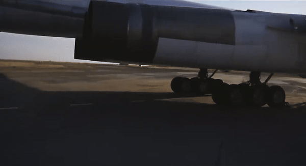 Với kích thước nhỏ gọn và khả năng tiên tiến của R-74M, người ta cho rằng nó là một phần trong kho vũ khí không đối không mới của Tu-160M2, mặc dù số lượng và vị trí chính xác của những tên lửa này được lắp đặt vẫn được giữ bí mật.