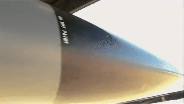 Để có thể cất cánh đường băng ngắn, máy bay sẽ được thiết kế cánh đặc biệt, xòe ra khi cất cánh để cất cánh đường băng ngắn, và khi bay ở độ cao thấp, khi cần tăng tốc hoặc bay ở độ cao lớn, chúng sẽ cụp cánh lại.