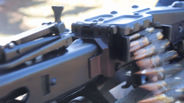 Nhiều sử gia quân sự cho rằng MG42 là khẩu súng máy đa năng tốt nhất từng được chế tạo.