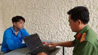 Đồng Tháp: Bắt giữ thiếu niên cướp giật 63 triệu đồng tại tiệm vàng