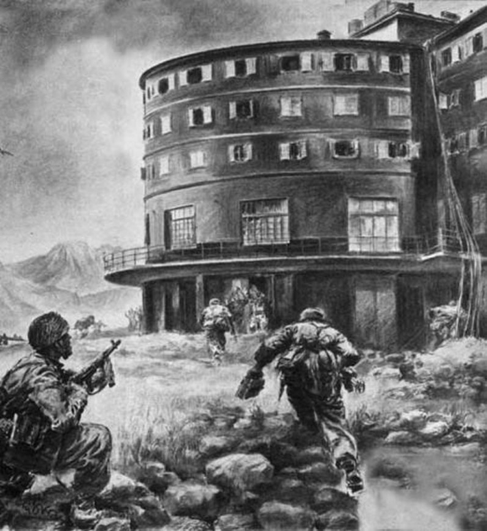 Lính phát-xít Đức đột kích khách sạn và giải cứu Mussolini chỉ trong vòng 4 phút mà không cần bắn một phát đạn nào.