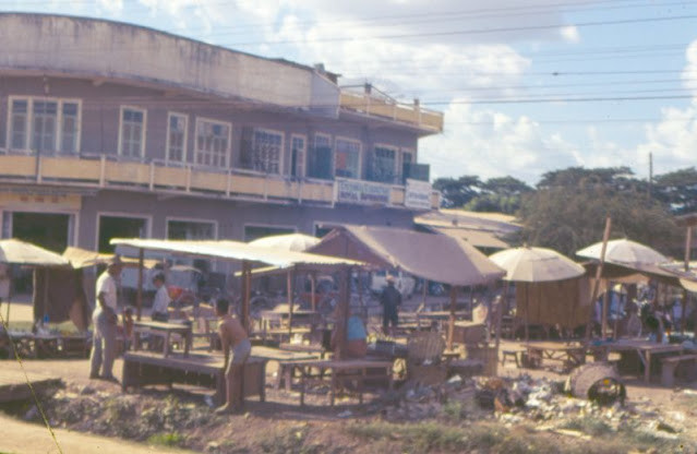Một khu chợ ở Viêng Chăn.