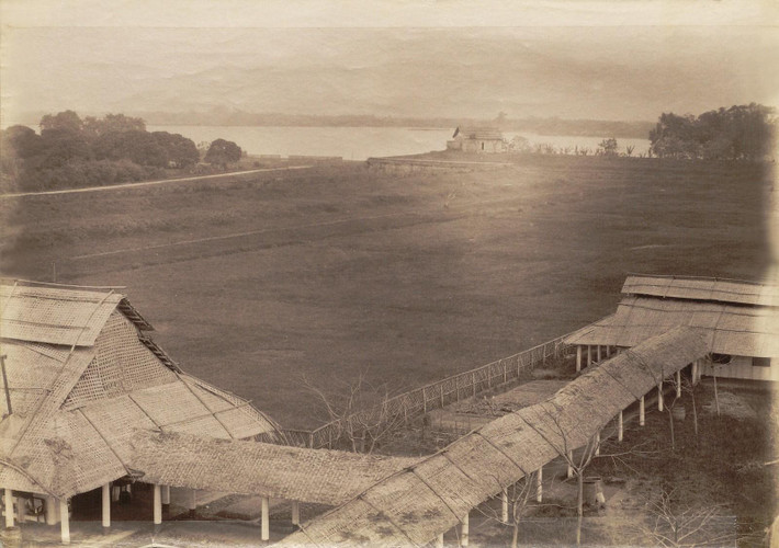 Từ Bệnh viện Lanessan nhìn ra sông Hồng, thập niên 1890.
