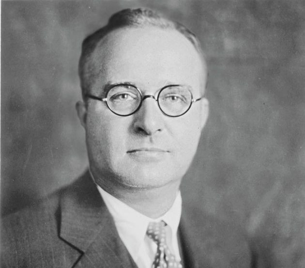 Cha đẻ của xăng pha chì là Thomas Midgley Jr (1889-1944), một kỹ sư cơ khí và nhà hóa học nổi tiếng người Mỹ. Hoạt động nghiên cứu của ông được tiến hành dưới sự bảo trợ của hãng General Motors, hãng xe hơn lớn bậc nhất nước Mỹ thời đó.