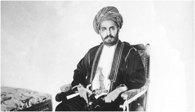 Cháu trai của Hamad bin Thuwaini là Khalid bin Bargash lên nắm quyền. Nhưng ông lại là một người không được lòng các nhà lãnh đạo Anh bởi luôn có ý chống lại Hoàng gia Anh.
