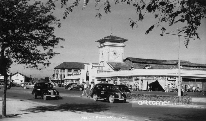 Chợ Bến Thành, 1957.