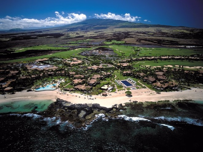 Tỷ phú này đặc biệt yêu thích khu resort Hualalai nên năm 2006, ông mua lại toàn bộ khu này (gồm khách sạn, khu nghỉ dưỡng, và mọi thứ trừ các căn nhà riêng) và chia cổ phần với tỷ phú Walmart, Rob Walton.