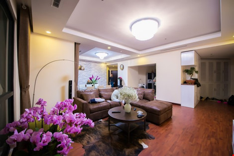 Không gian sống mới nhất của người đẹp là một chung cư cao cấp ngay trung tâm Thủ đô. Việc thay đổi này là do gia đình muốn tạo điều kiện thuận lợi cho Á hậu Huyền My sinh sống và làm việc.