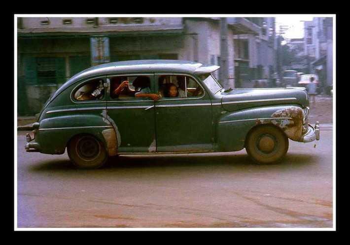 Một chiếc Ford Vedette, Sài Gòn năm 1967.