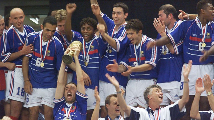 Trong lần thứ hai làm chủ nhà World Cup vào năm 1998, đội tuyển Pháp đã không làm các khán giả nhà thất vọng khi giành ngôi vô địch lần đầu tiên trong lịch sử của mình. Ảnh: ABC News.
