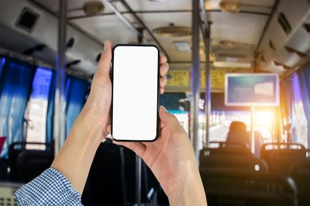 Nhờ thiết bị công nghệ này, các nhà báo có thể cập nhật tin tức, ghi chú, chụp ảnh và video ngay tại hiện trường sự kiện, sau đó chia sẻ nhanh chóng trên các nền tảng truyền thông xã hội hoặc gửi về cho biên tập viên.