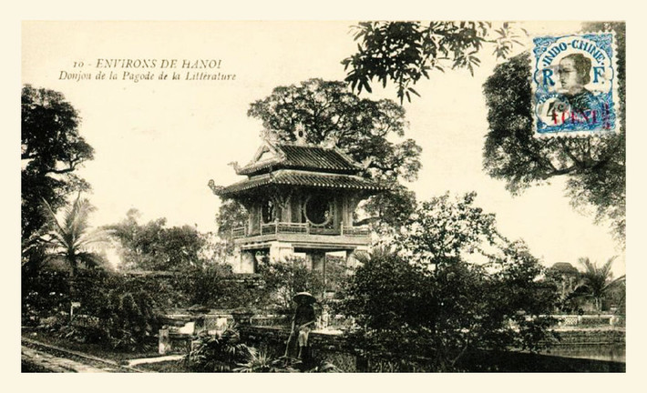 Khuê Văn Các trong một bưu thiếp thời thuộc địa.