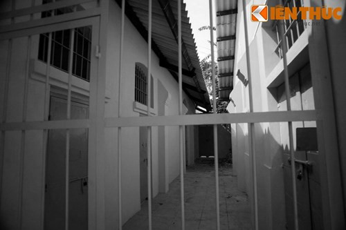 Sau năm 1954, Mỹ - Diệm cũng sử dụng và mở rộng thêm khám đường Tây Ninh.