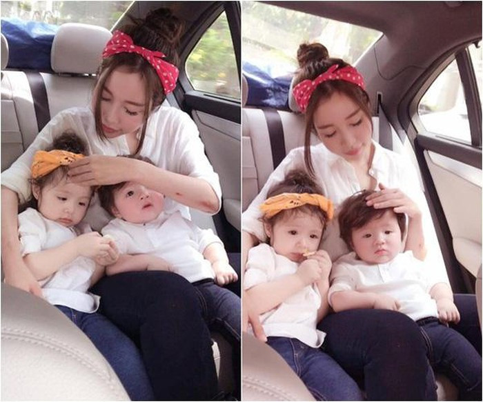 Khi sinh con trai thứ 2 Alfie Túc Mạch, Elly Trần cũng không để lộ bất cứ dấu hiệu nào dù là nhỏ nhất. Vóc dáng của người đẹp vẫn thon gọn, gương mặt không phù nề, mệt mỏi, đồng thời cô vẫn đều đặn tham gia các sự kiện giải trí.