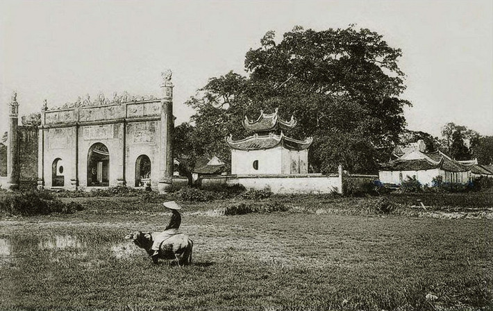 Toàn cảnh đền Kiếp Bạc, ngôi đền nổi tiếng của Hải Dương, năm 1910. Ảnh tư liệu.