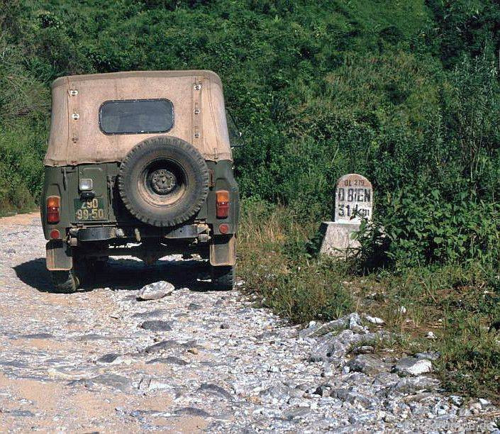 Nghỉ chân khi còn cách Điện Biên Phủ 31 km. Ảnh: Hpgrumpe.de.