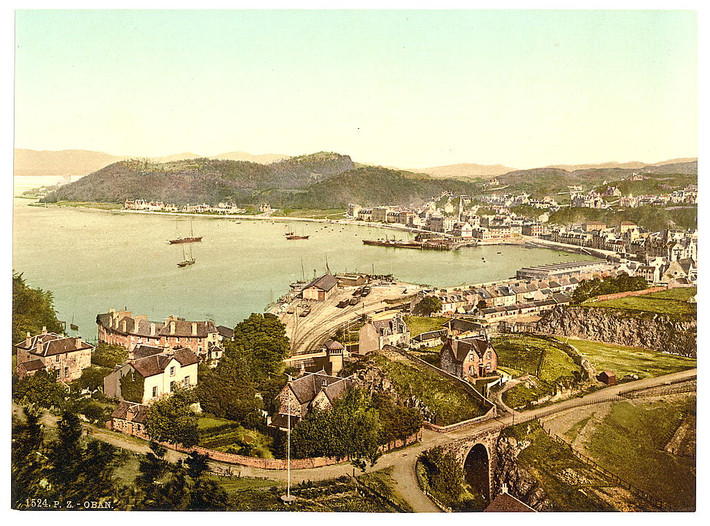 Toàn cảnh thị trấn nghỉ dưỡng Oban. Ảnh: Photoglob Zürich AG.