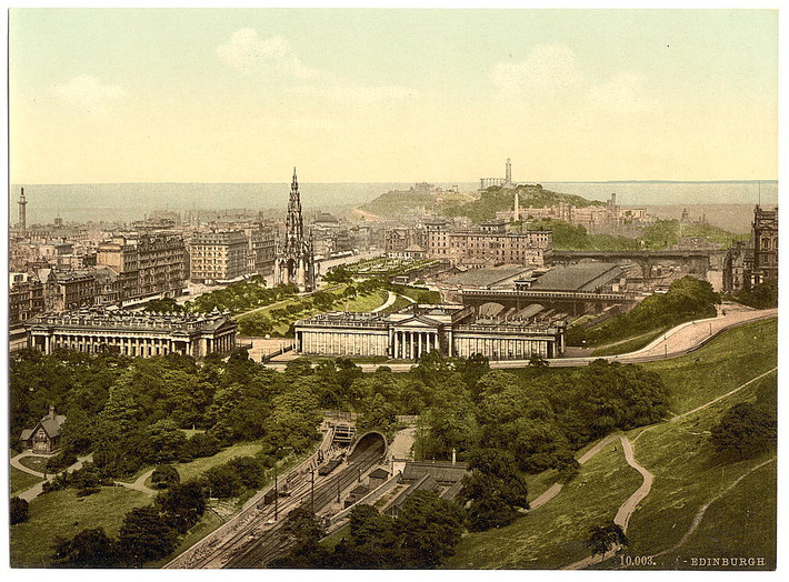 Quang cảnh thủ đô Edinburgh của Scotland nhìn từ lâu đài Edinburgh. Ảnh: Photoglob Zürich AG.