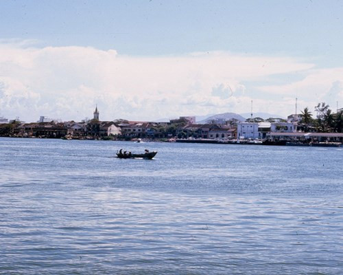 Một góc Đà Nẵng nhìn từ sông Hàn.