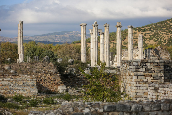 Đến thế kỷ thứ tư, Aphrodisias trở thành thủ phủ của tỉnh Caria của La Mã. Thành phố bắt đầu suy tàn vào thế kỷ 6 do các biến động chính trị, xã hội của đế chế Byzantine. Ảnh: Diariesof Travel Magazine.