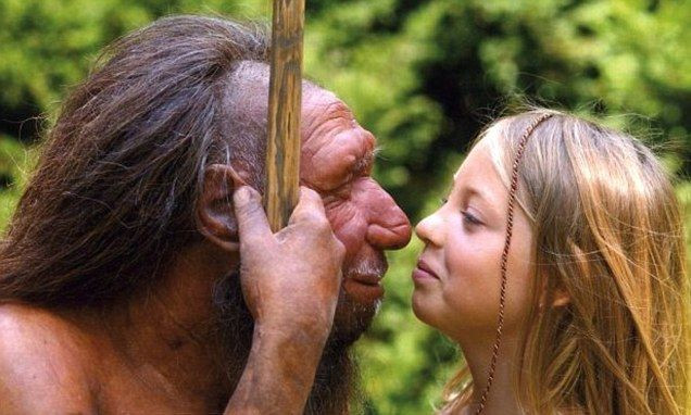 Sống trong các nhóm xã hội: Người Neanderthal sống thành bầy đàn và có thể đã chăm sóc cho những thành viên ốm yếu hoặc già yếu trong cộng đồng. Điều này cho thấy họ có tính xã hội cao. Ảnh: Pinterest.